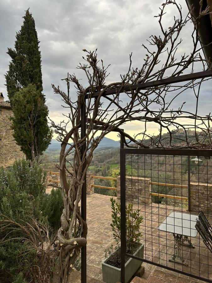 Borgo Cardaneto Bed and Breakfast Montone  Εξωτερικό φωτογραφία